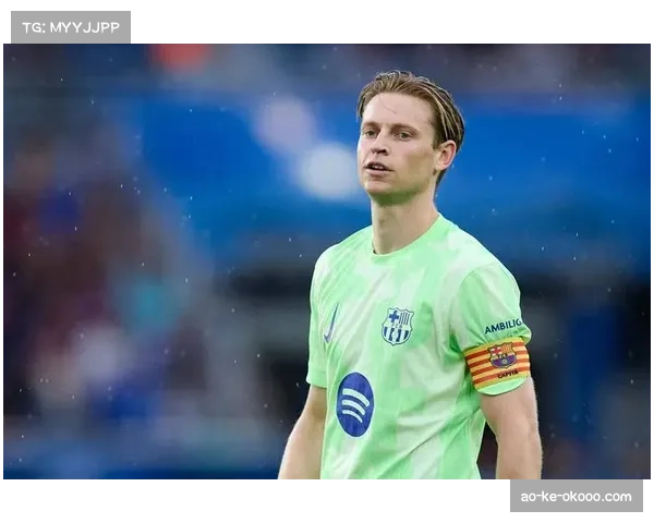 巴萨贝尔纳尔德容中场 控球型中场轮换保持节奏